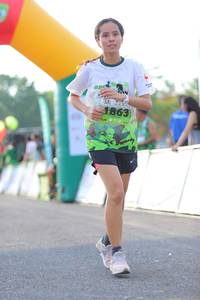 BIB: 1863
                            <button type="button" onclick="openModal(3653369)" class="btn btn-primary btn-sm float-right btn-popup" data-toggle="modal" data-target=".modal-high-quality">
                        <i class="fas fa-shopping-cart"></i> Add to Cart
                    </button>
                                            <button type="button" onclick="isThisMe(3653369, true)" class="btn btn-success btn-sm float-right btn-popup btn-isme hidden" data-toggle="tooltip" data-placement="bottom" title="นี่คือรูปของคุณใช่ไหม คลิกที่นี่เพื่อเอาเข้าอัลบั้ม">
                        <i class="fas fa-plus"></i> Add to album
                    </button>
                    <button type="button" onclick="isThisMe(3653369, false)" class="btn btn-warning btn-sm float-right btn-popup btn-isnotme hidden">
                        <i class="fas fa-ban"></i> Remove from album
                    </button>